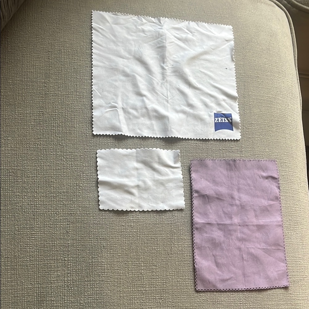 EUC - Lens Cleaning Cloth Set